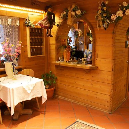 Albergo Genziana Сан-Віджиліо-ді-Мареббе Екстер'єр фото